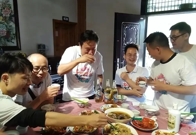 Nhan ra 5 su that phu phang khi di hop lop cap 2