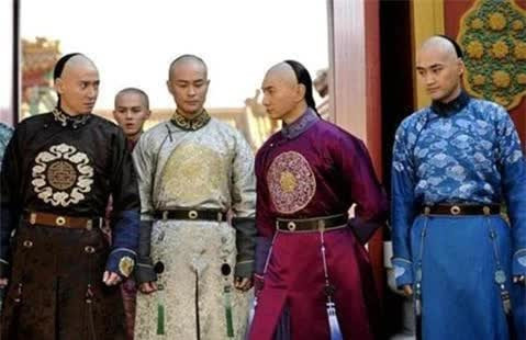 2 diem yeu khien Bat A Ca thua Ung Chinh trong cuoc gianh ngoi vuong