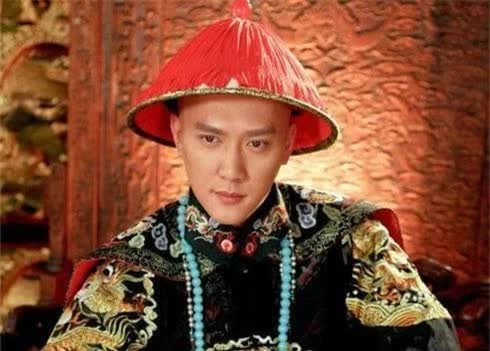 2 diem yeu khien Bat A Ca thua Ung Chinh trong cuoc gianh ngoi vuong-Hinh-2