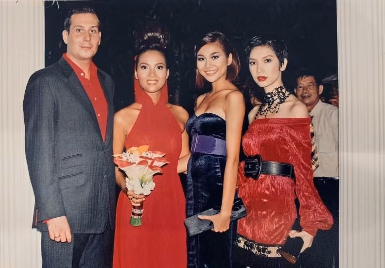 Cuoc song cua sieu mau 'ngoc trai den' sau 17 nam 'giai nghe'-Hinh-3