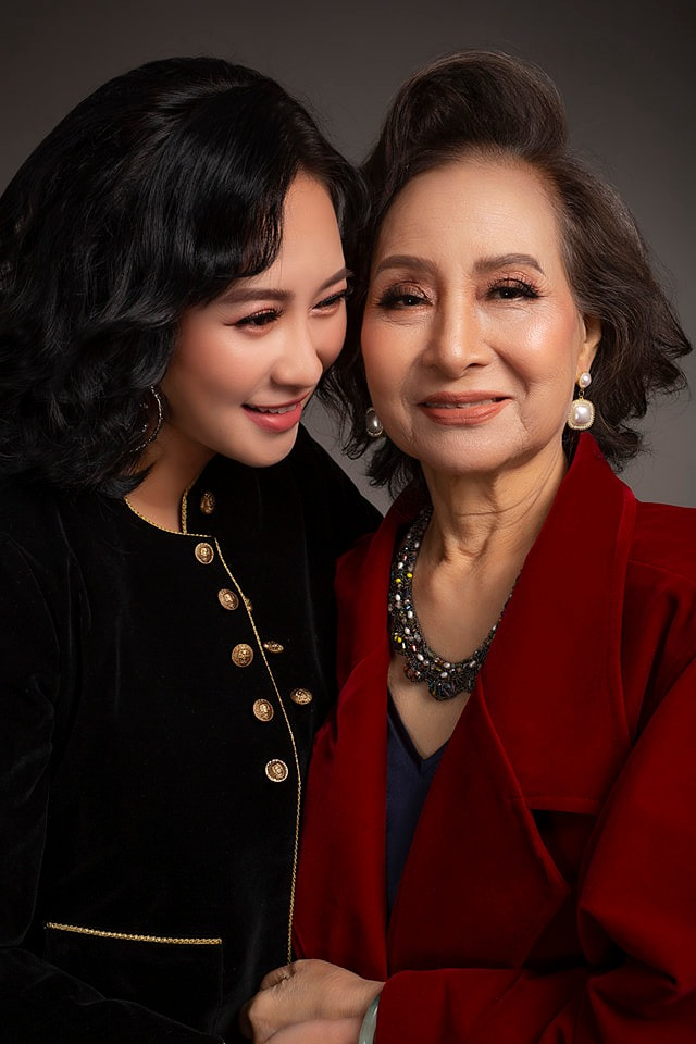 Bà đến với đạo Phật để làm nơi nương náu, giãi bày và tìm sự an lạc nơi tâm hồn.