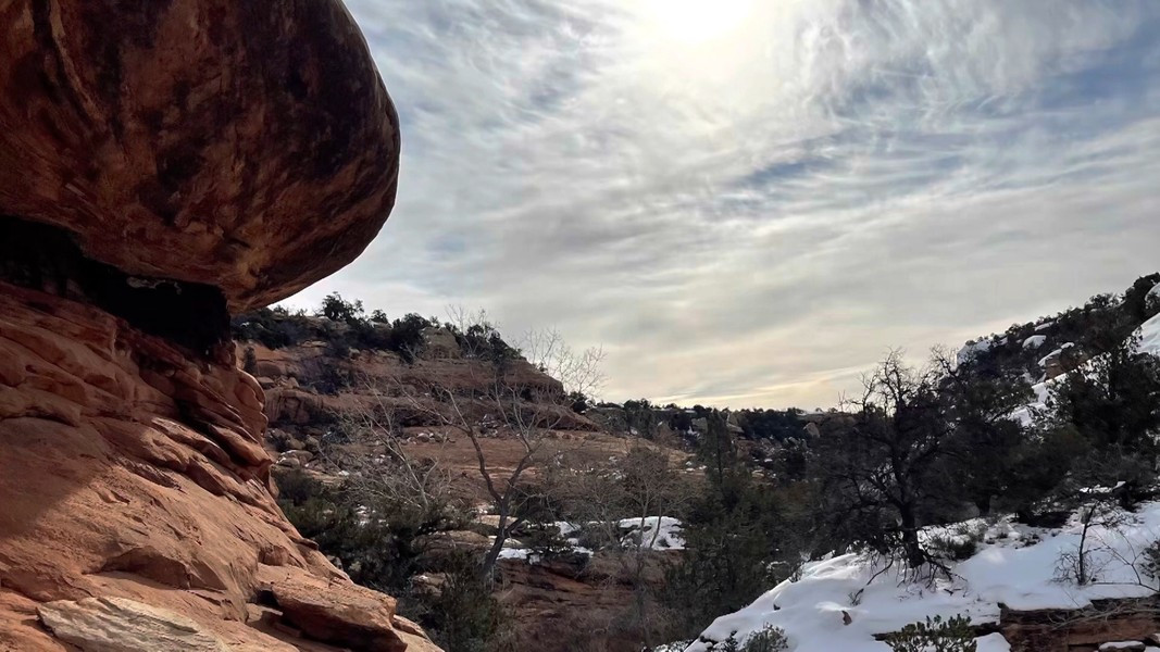  Nơi đây có thời tiết tương đối ôn hòa và dễ chịu quanh năm, là địa điểm thích hợp cho những người yêu khám phá, du lịch.