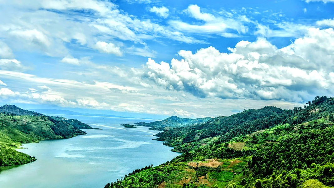 Dù nguy hiểm nhưng hồ Kivu cũng có khả năng cung cấp năng lượng cho người dân nên chính phủ Rwanda đã cho phép khai thác khí methane từ hồ và chuyển đổi thành năng lượng