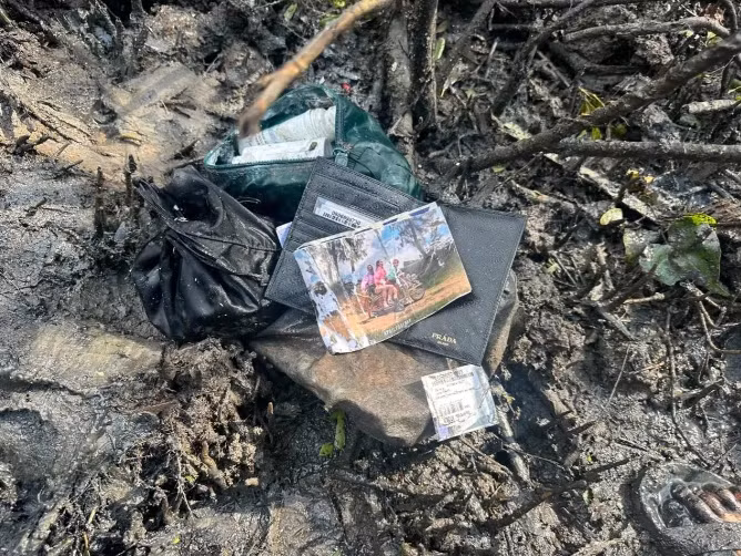 Rơi máy bay ở miền Đông Thái Lan - Hình 2 Roi may bay o mien Dong Thai Lan-Hinh-2