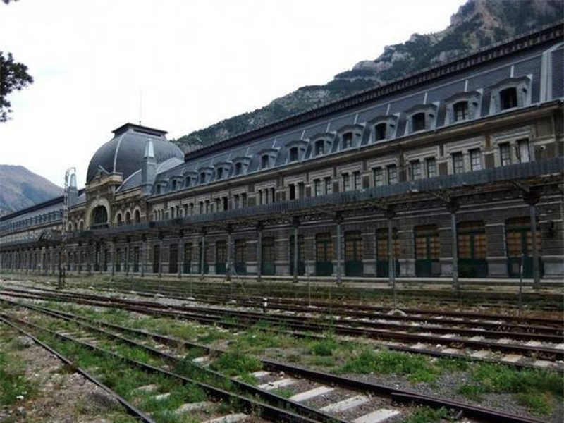 Nhà ga Canfranc Rail, Tây Ban Nha.