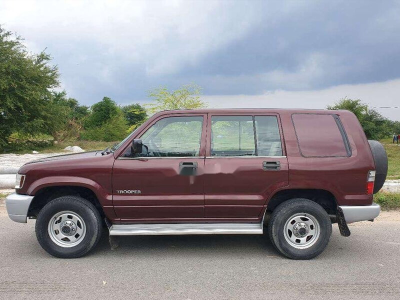 Agribank chi nhánh Đồng Tháp thanh lý một chiếc ôtô chở tiền nhãn hiệu Isuzu sản xuất năm 2001 giá 34 triệu đồng. Buổi đấu giá sẽ được tổ chức vào ngày 22/12/2023 tới đây, tiền đặt cọc là 6,8 triệu đồng. (Ảnh minh họa Isuzu 2001)