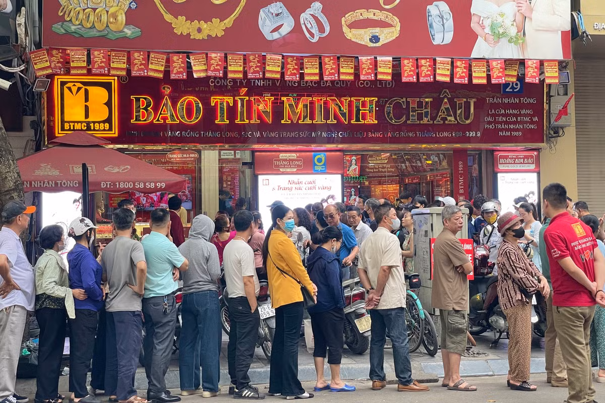 Canh tuong chua tung thay o 'pho vang' Ha Noi-Hinh-7