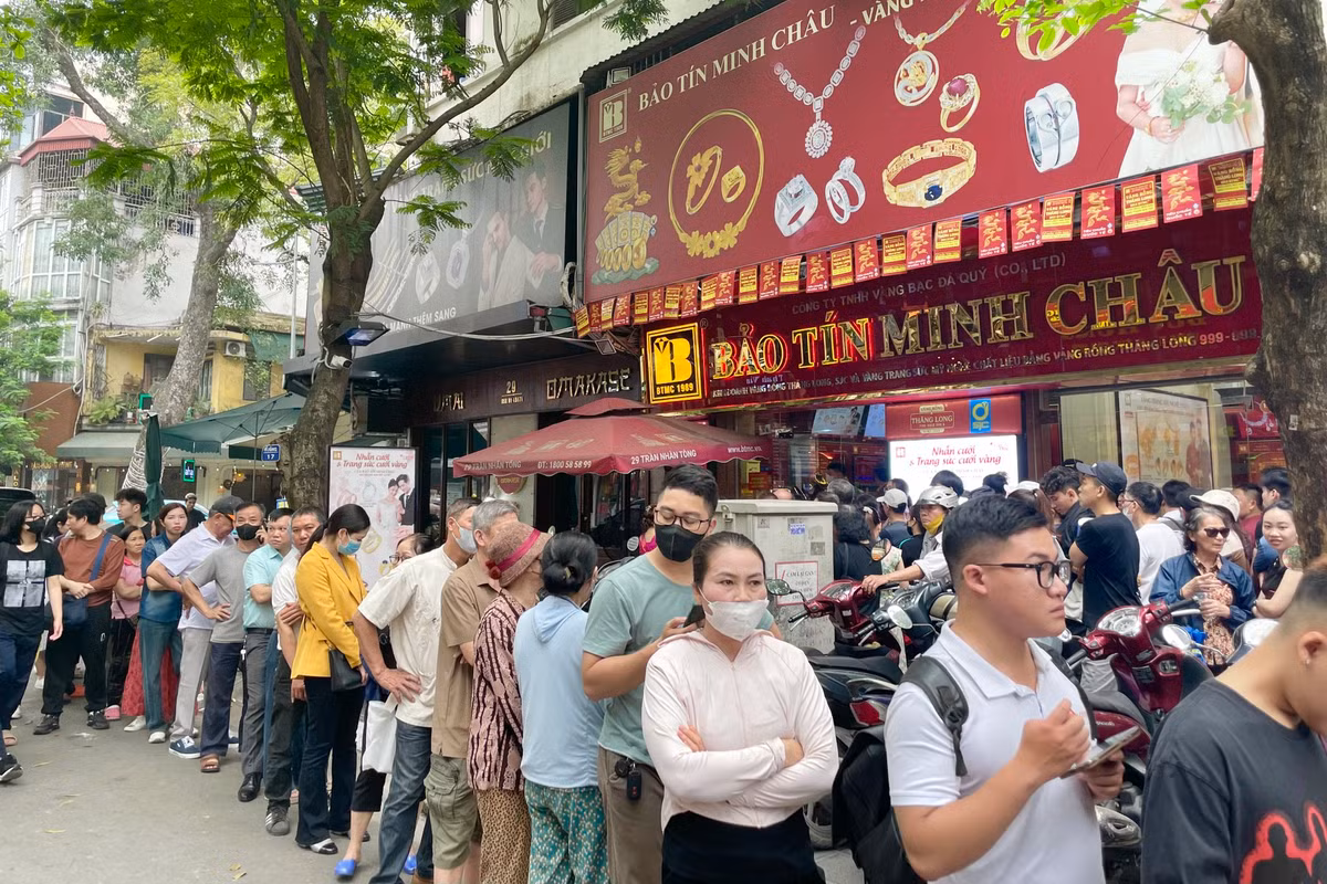 Canh tuong chua tung thay o 'pho vang' Ha Noi-Hinh-6
