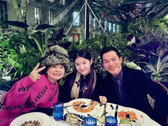 Con gai Truong Ngoc Anh vi vu Nhat Ban cung bo, chieu cao chuan sieu sao-Hinh-8