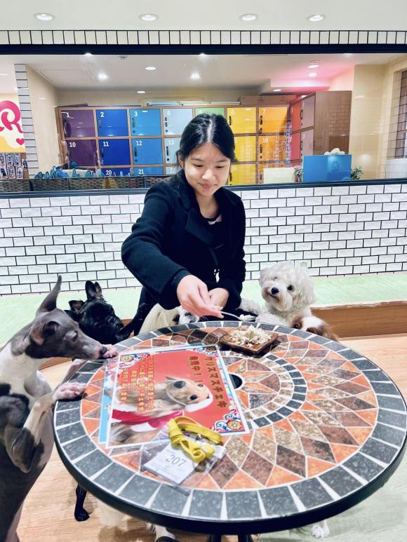 Con gai Truong Ngoc Anh vi vu Nhat Ban cung bo, chieu cao chuan sieu sao-Hinh-5