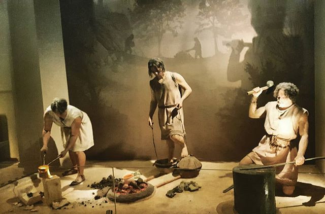 Do ngày nay không còn mẫu vật nào dùng Hepatizon được lưu lại nên vật liệu này vẫn là một bí ẩn lớn trong mắt các nhà khoa học. Nhiều thực hiện đã được tiến hành nhằm tái tạo Hepatizon, nhưng cho đến nay kết quả vẫn là con số 0.