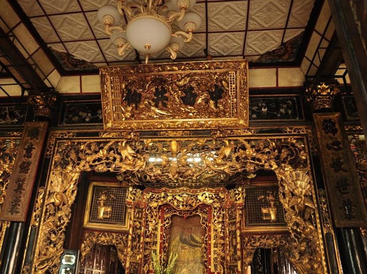 Trải qua gần 125 năm với nhiều thay đổi của thời gian, song từng chi tiết của căn nhà vẫn được bảo tồn gần như nguyên vẹn với phiên bản đầu tiên. 10 năm trở lại đây, nhà cổ Huỳnh Thủy Lê mở dịch vụ cho khách thăm quan và ở lại qua đêm với mong muốn mang lại những trải nghiệm “thật” nhất về những gì từng diễn ra ở nơi này.