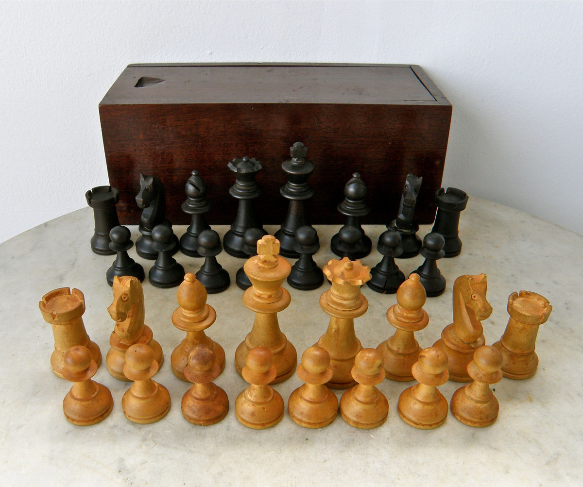 Với các cuộc chinh phục của thực dân châu Âu thời cận đại, cờ vua đã lan truyền khắp thế giới.