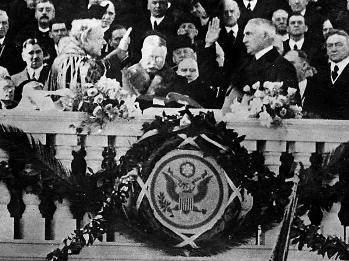 Ngày 4/3/1921: Ông Warren G. Harding (1865-1923) - Tổng thống thứ 29 của Mỹ tuyên thệ nhậm chức. Ông là thành viên của Đảng Cộng hòa đến từ Ohio và là một trong những vị Tổng thống nổi bật nhất nước Mỹ đầu thế kỷ 20.