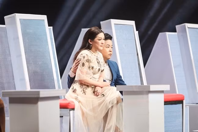 Ai sinh ra danh xung Hoa hau Bolero, Thanh nu Bolero o lang nhac Viet?