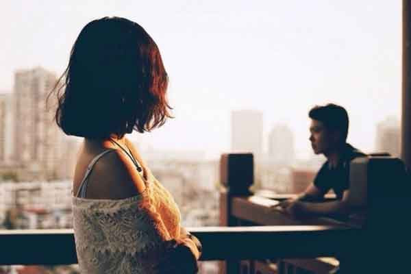 Chong tiec tien cho vo sinh con benh vien xin