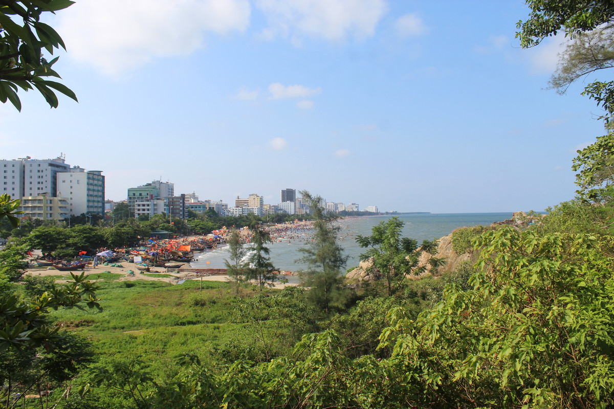 Bí ẩn pho tượng một tay, một chân trong ngôi đền cổ ở Thanh Hóa - Hình 5 Bi an pho tuong mot tay, mot chan trong ngoi den co o Thanh Hoa-Hinh-5