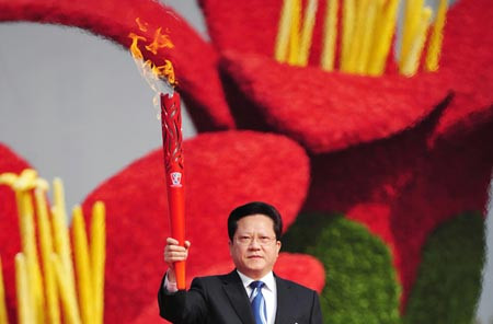 Cựu Chủ tịch kiêm Bí thư thành phố Quảng Châu Zhang Guangning hiện là Chủ tịch tập đoàn Sắt và Thép Anshan.