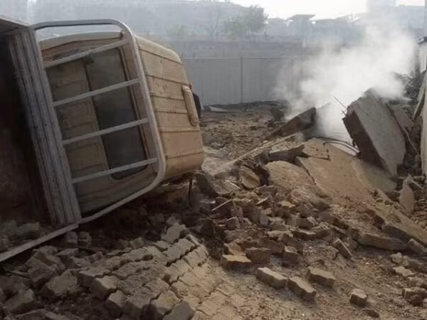 Hiện trường vụ nổ ở cảng Thanh Đảo.