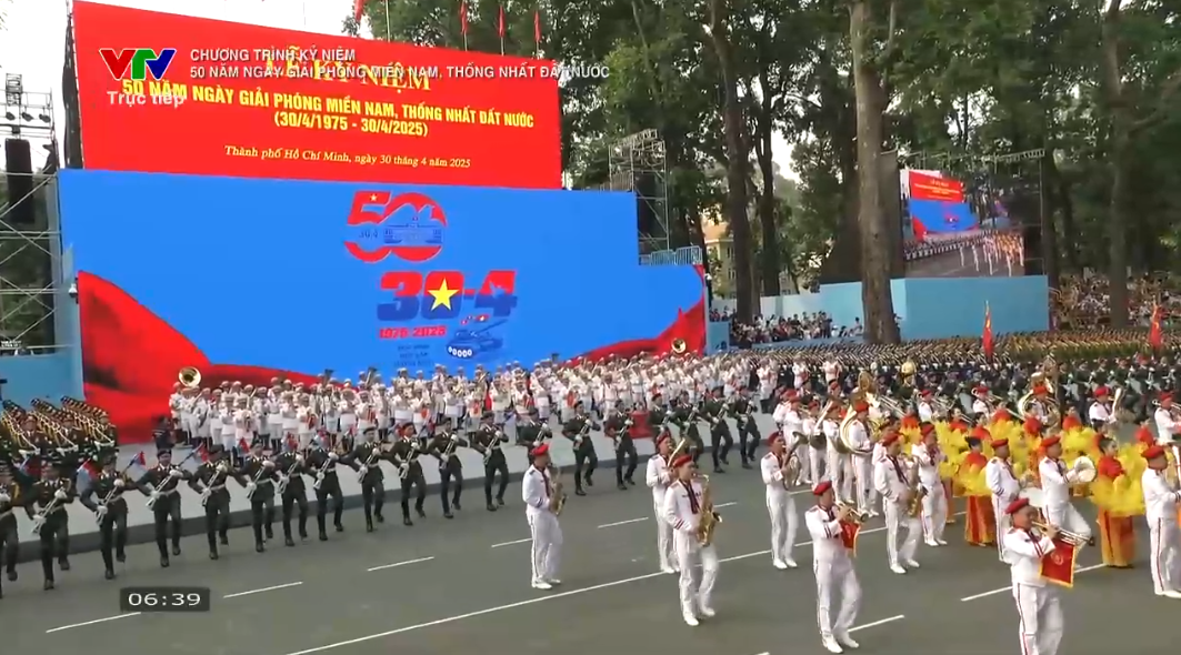 Truc tiep: Dieu binh dieu hanh ky niem 50 nam ngay thong nhat dat nuoc-Hinh-29