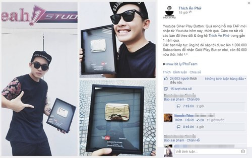 Hôm 5/5, Phở Đặc Biệt (Tô Bửu Phát) đã nhận được giải thưởng là biểu tượng nút "Play" mạ bạc từ Youtube. Giải thưởng dành cho những cá nhân, tổ chức có đóng góp lớn trên Youtube, có nhiều lượt xem (view) và lượng người theo dõi (subscribers) trên 100.000 người. Đây là một tin vui với các fan của Phở và khiến anh chàng trở thành tâm điểm chú ý.