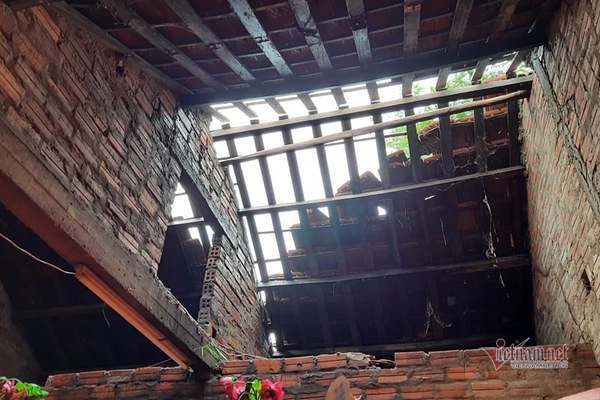 Ngoài thiệt hại gần 500 triệu đồng, nhà ông Thọ còn bị tốc mái.