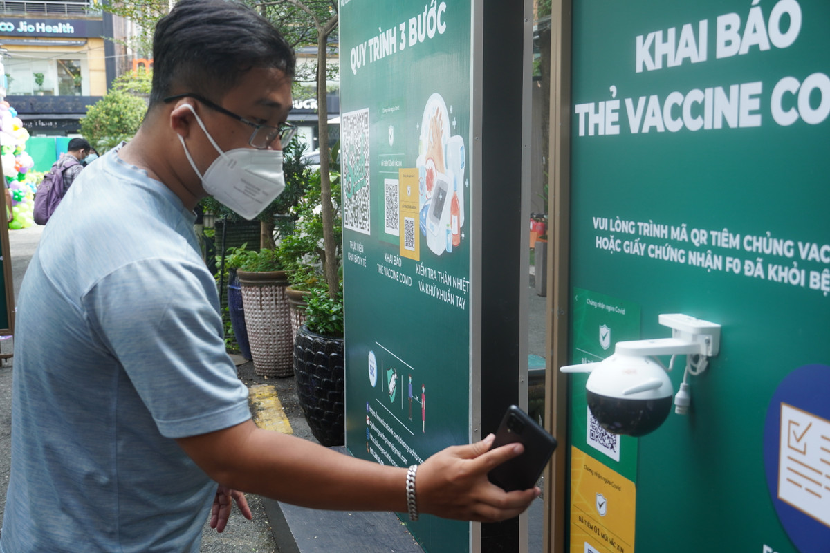 TP.HCM: Duong sach ngay dau tai mo cua-Hinh-4