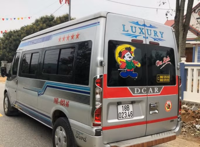 Xe oto 16 cho boc chay bat thuong trong dem, nghi bi phong hoa-Hinh-3