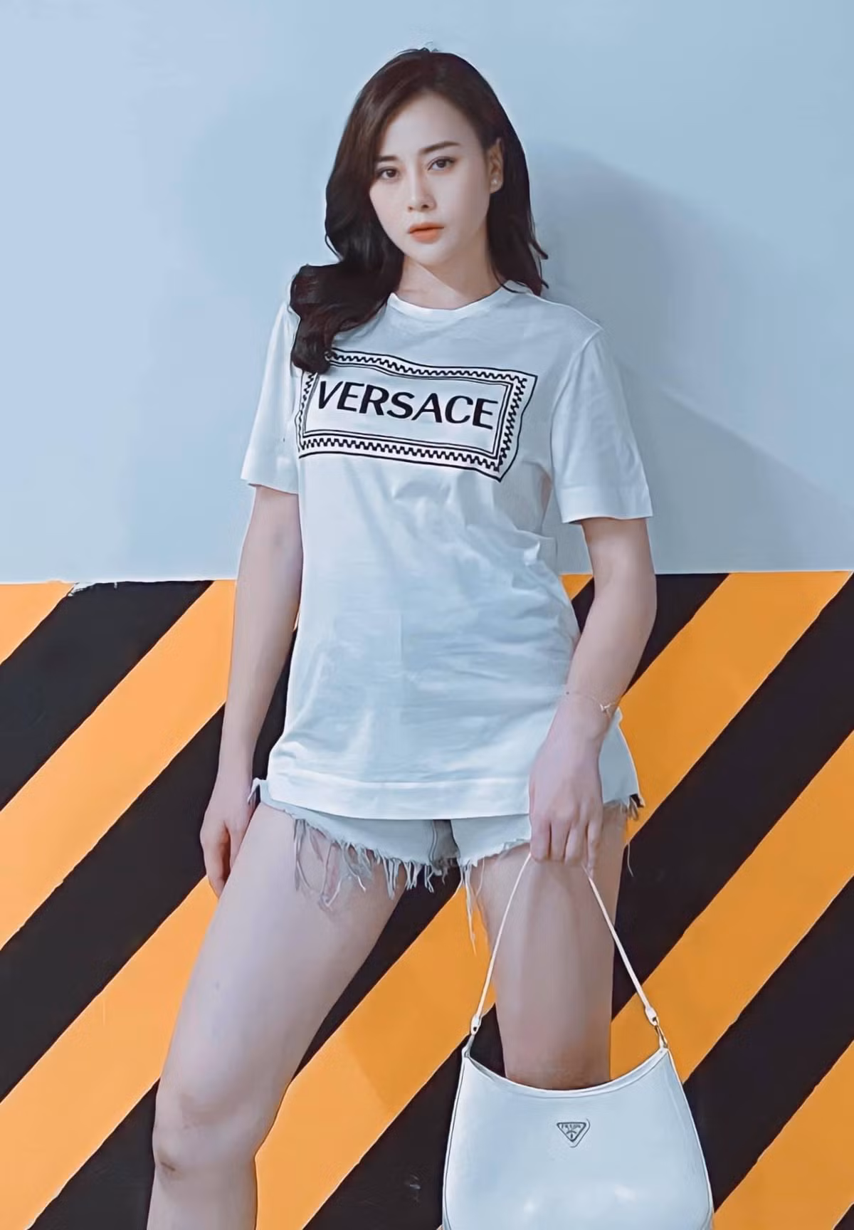 Trước đó, khi đọc được bình luận của khán giả: "Thấy nhân vật Nam chẳng có lý do gì để béo cả", Phương Oanh trả lời: "Cho khác biệt. Nam béo đẹp, béo xinh, béo cute thế còn gì".