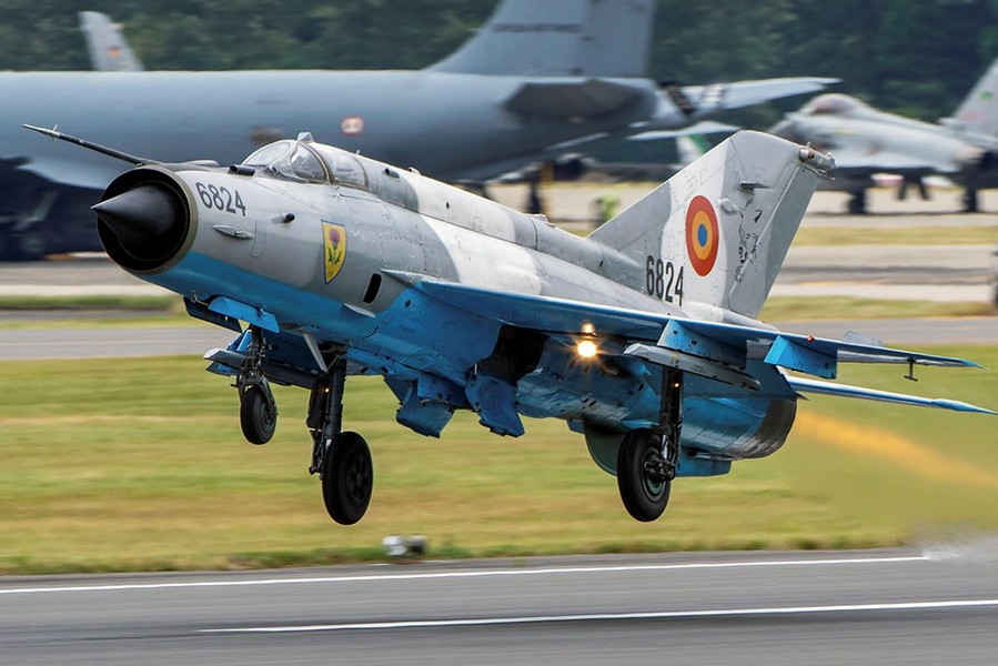 Với số lượng lớn "tiêm kích MiG-21 không người lái" được tung ra cùng lúc, có thể gây ra cho đối phương thiệt hại nặng nề, hay chí ít là gây nhiễu hệ thống phòng không, tạo điều kiện cho quân chủ lực tấn công tung đòn quyết định. Theo Topwar.