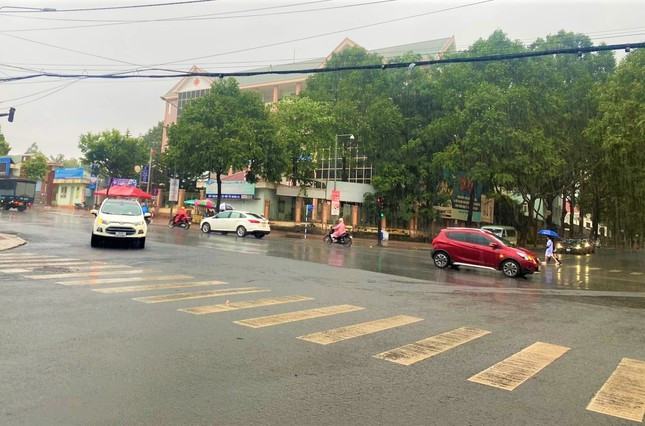 Dak Lak Mua trang troi, nhieu nguoi phai huy ke hoach du lich-Hinh-2