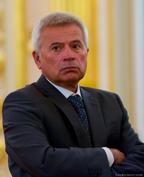  Vagit Alekperov: Ông là người giàu thứ 5 ở Nga và giàu thứ 55 thế giới. Vagit Alekperov là chủ tịch của Lukoil - một trong những công ty dầu khí mạnh nhất thế giới. Ông dành 15 triệu USD cho Olumpic Sochi.
