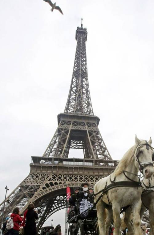 5.Paris đứng thứ năm trong số các thành phố dễ sống nhất cho những người trẻ. Chỉ số xếp hạng đầu tiên được đánh giá qua thời trang và hình thái nghệ thuật dựa vào lịch sử phong phú của nó.