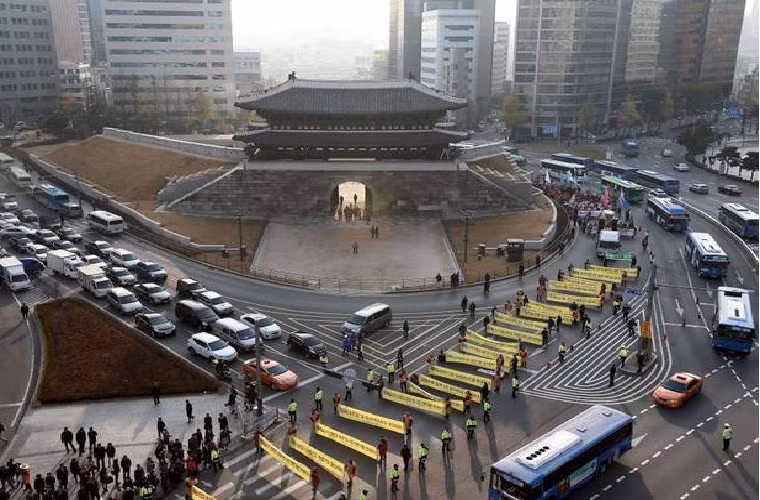 10. Xếp vị trí thứ mười là Seoul, thành phố luôn ý thức việc bảo vệ môi trường và thường được coi là một trong những thành phố xanh nhất thế giới.