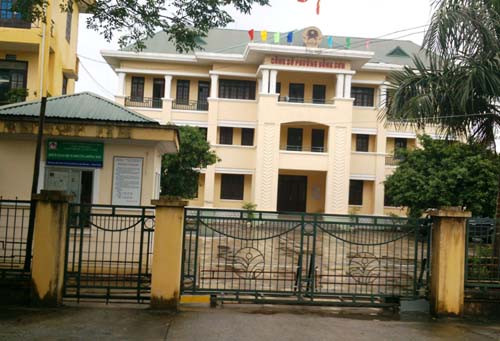 UBND phường Đông Sơn, nơi phát đi công văn kêu gọi ủng hộ em Quanh Anh