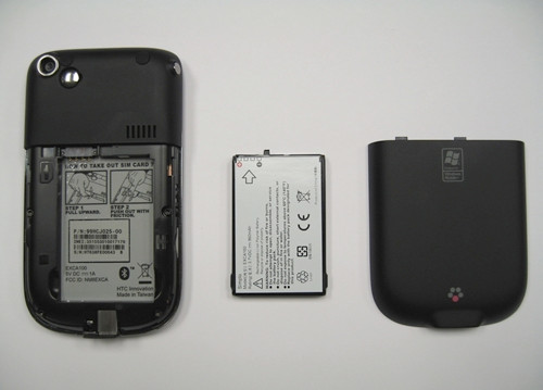 Tắt điện thoại: Điện thoại di động chính là nguyên nhân chủ yếu gây nên căng thẳng trong cuộc sống hiện đại. Một số trong chúng ta mắc chứng ám ảnh khi không có điện thoại di động. Hãy học cách để điện thoại ở chế độ yên lặng hay tắt điện thoại khi đã về tới nhà