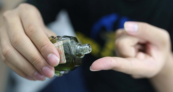 Dùng 1 trong 3 thứ này bôi vào lòng bàn chân trước khi ngủ giúp thải độc Dung 1 trong 3 thu nay boi vao long ban chan truoc khi ngu giup thai doc