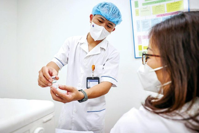 Phòng biến chủng mới COVID-19: Khuyến cáo tiêm mũi nhắc lại Phong bien chung moi COVID-19: Khuyen cao tiem mui nhac lai