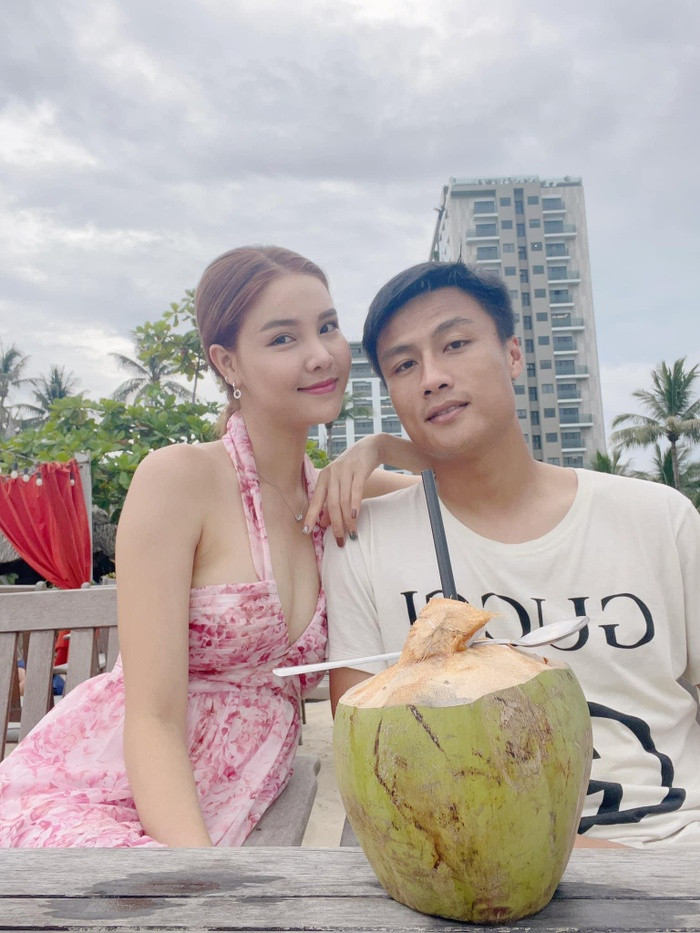 Ky Han co phan ung cuc gat khi bi anti-fan so sanh voi tinh cu cua chong