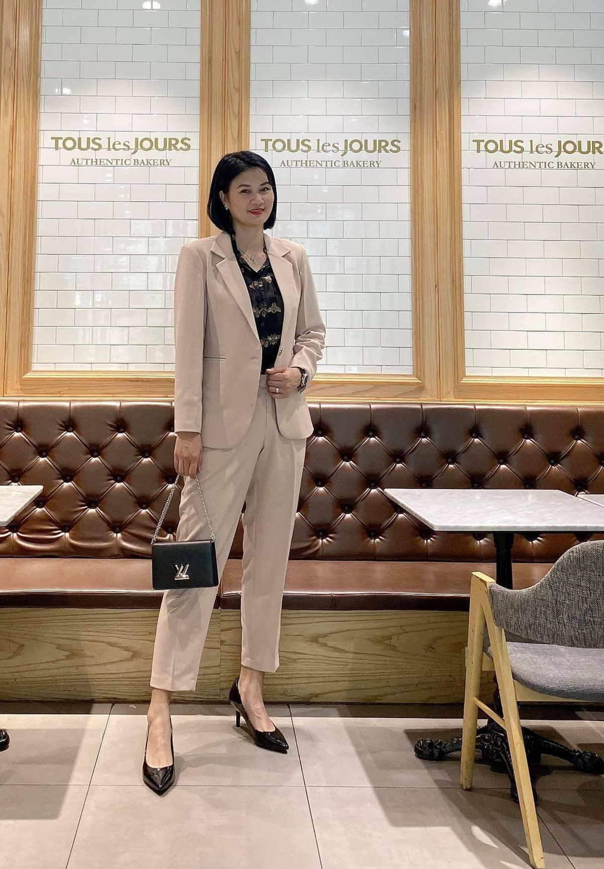 “Hoa khôi bóng chuyền” Kim Huệ gây bất ngờ khi mặc suit hay bikini - Hình 7 “Hoa khoi bong chuyen” Kim Hue gay bat ngo khi mac suit hay bikini-Hinh-7