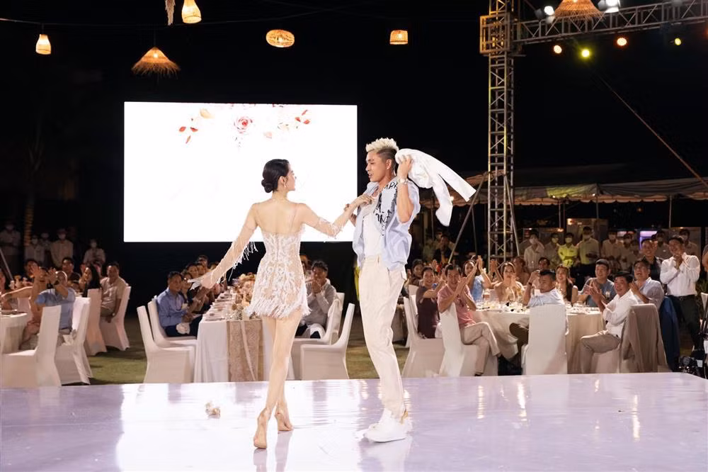 Jun Pham than mat 5 trieu, Minh Hang 