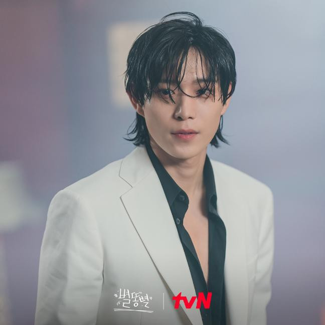 4 sao nam phu gap 'han' khi len chinh: Nguoi dien xuat do, ke scandal-Hinh-7