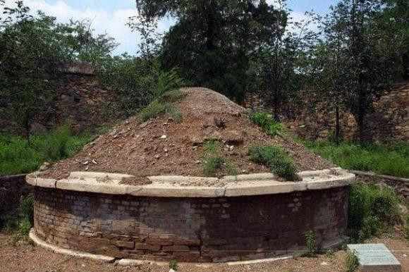 4 dau hieu phong thuy tot trong khu lang mo to tien-Hinh-2