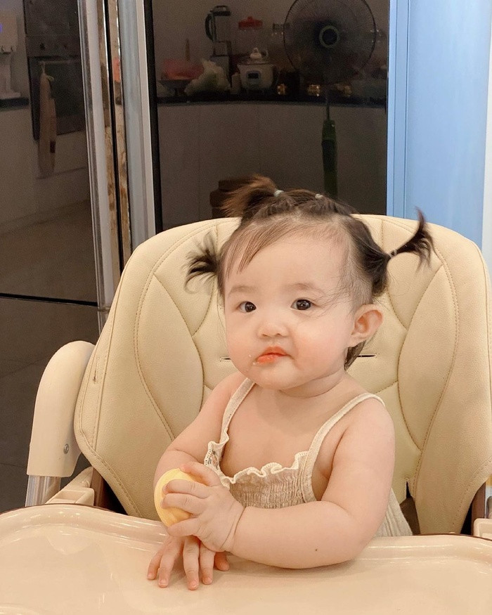 'Chị đại' nhà Đông Nhi lên đồ cực thần thái 'Chi dai' nha Dong Nhi len do cuc than thai