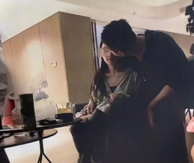 Uong Tieu Phi lo bo anh ngoai tinh, bi to vu luc Tu Hy Vien luc bau bi-Hinh-3