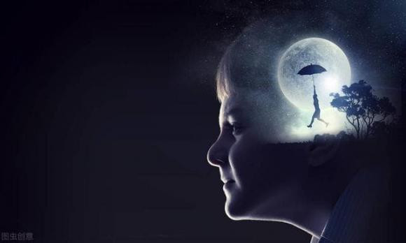  Mơ thấy người đã mất ở chùa. Có vẻ như đã lâu rồi bạn chưa tìm được sự bình yên trong tâm hồn. Giấc mơ này báo hiệu bạn đang có những mối quan hệ tốt đẹp, người ấy sẽ giúp xoa dịu những tổn thương trong lòng bạn. Cả hai sẽ có những kỷ niệm đẹp, đối phương là bờ vai vững chắc để bạn dự vào mỗi khi mệt mỏi, luôn là người lắng nghe những lời tâm sự của bạn.