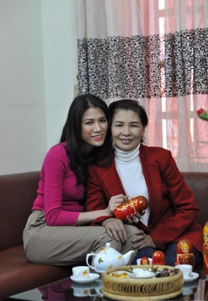 Trang Trần: "Làm con hãy coi cha mẹ là lòng đại dương" - Hình 5 Trang Tran: