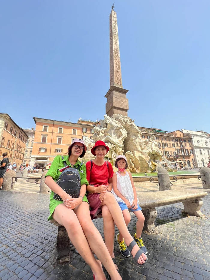 Trang Trần: "Làm con hãy coi cha mẹ là lòng đại dương" Trang Tran: