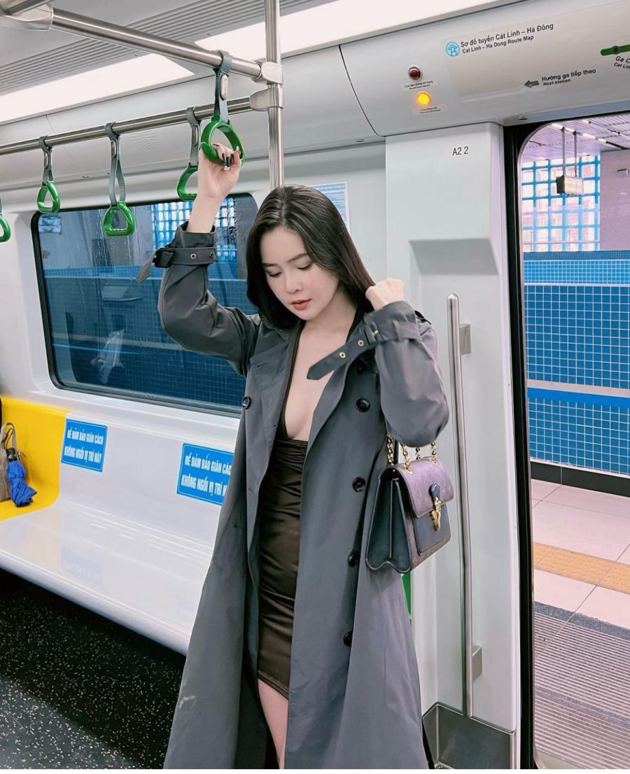 “Tiểu thư RMIT” khéo chọn váy áo tôn vòng 1 - Hình 5 “Tieu thu RMIT” kheo chon vay ao ton vong 1-Hinh-5