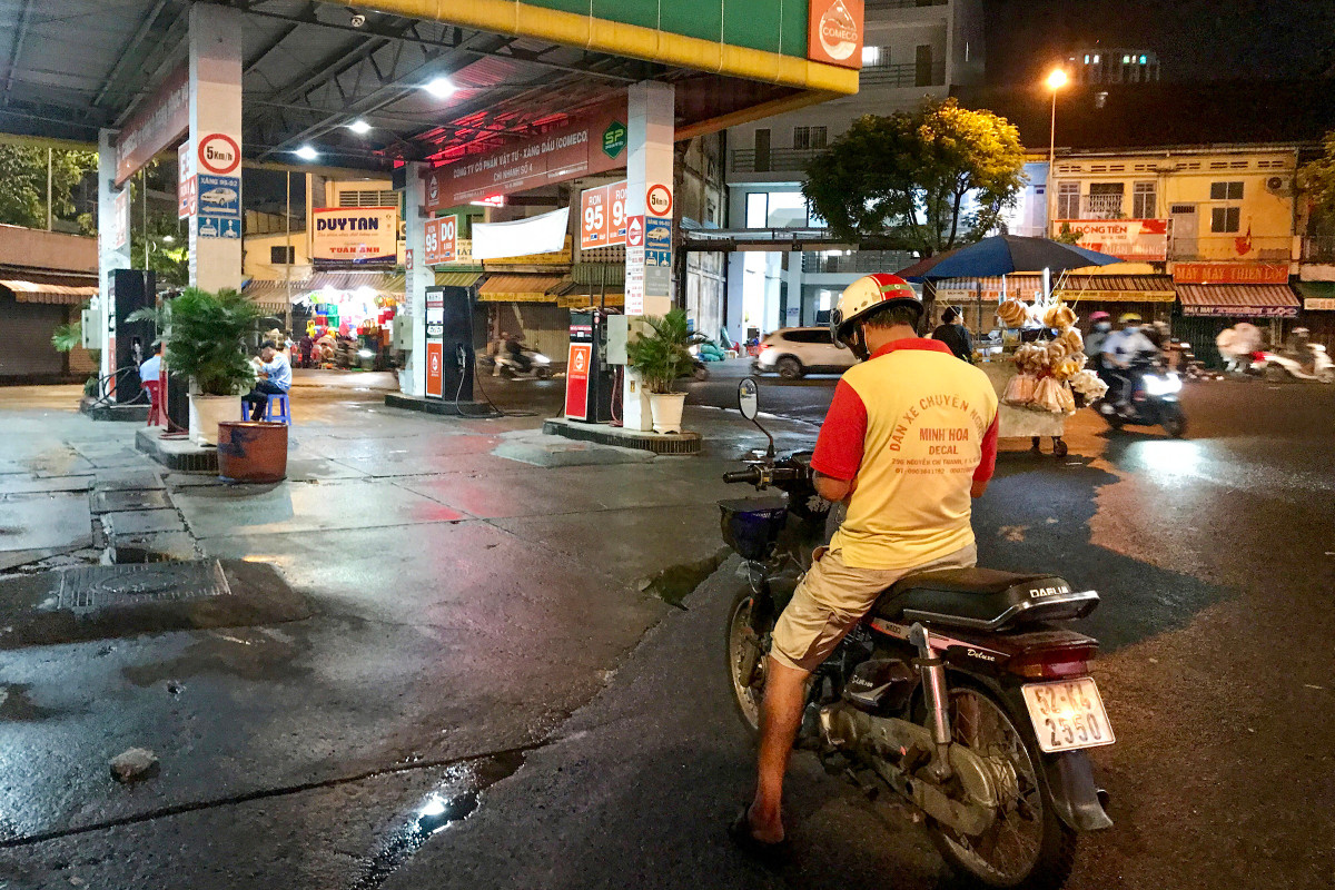 'Do mat' tim noi do xang cuoi tuan o TP.HCM-Hinh-5